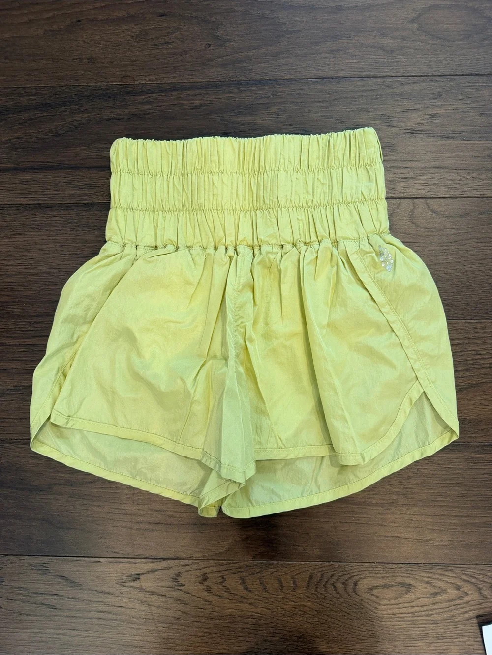Free People Movement The Way Home Shorts Size Small Yellow - C55-002